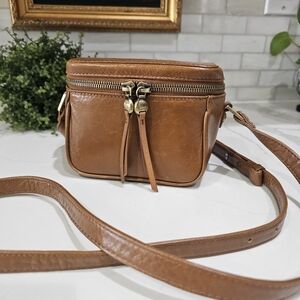 Hobo Pixie Crossbody Box Purse Bag Camel Color